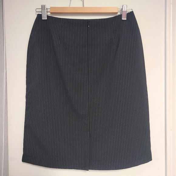 Pencil Skirt Classic Knee Length Black Pinstripe - Picture 5 of 14